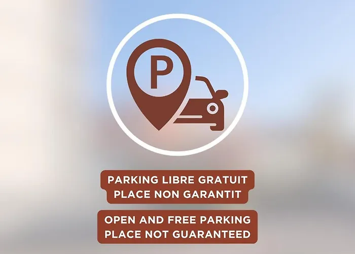 Face à La Avec Parking