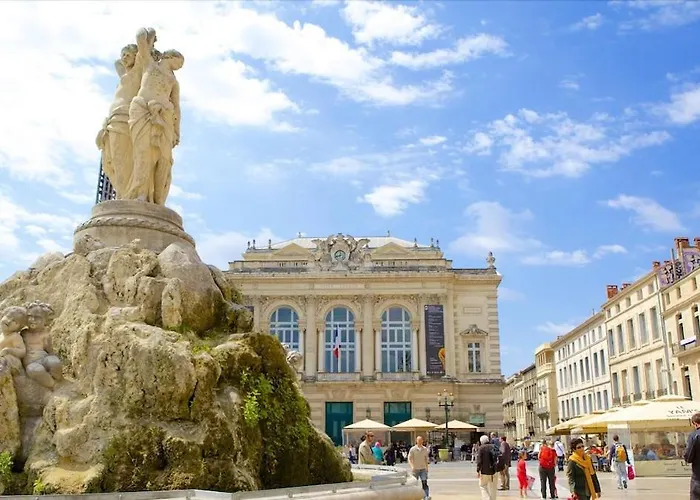 Face à La Avec Parking Palavas-les-Flots